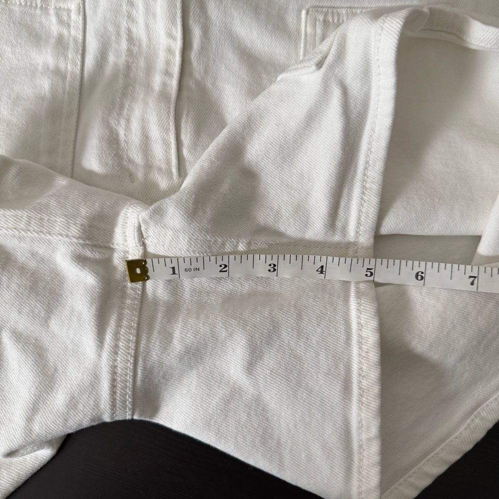 Aritzia Wilfred Free Modern Utility Short Womens Sz 10 White High Rise Denim - Picture 12 of 12